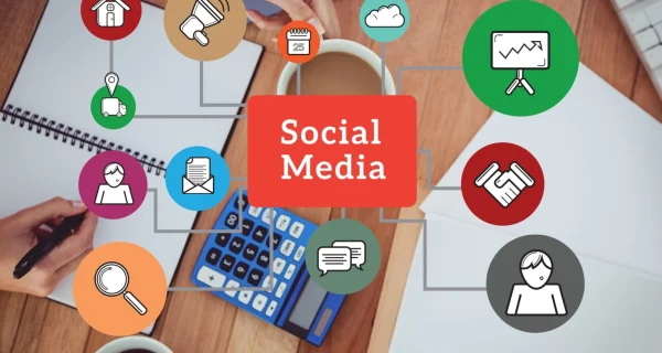 structure-social-media-with-colored-icons